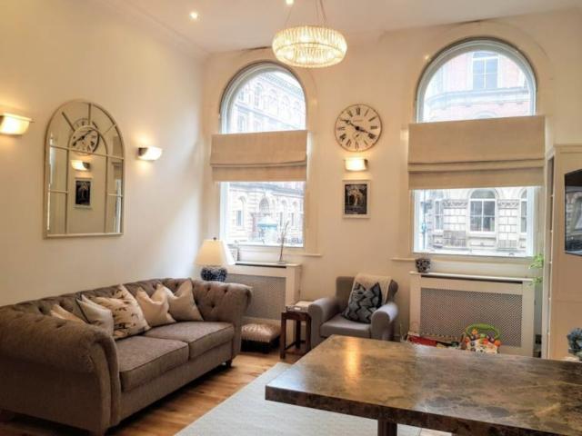 Apartment for rent in Lovell Park, Leeds