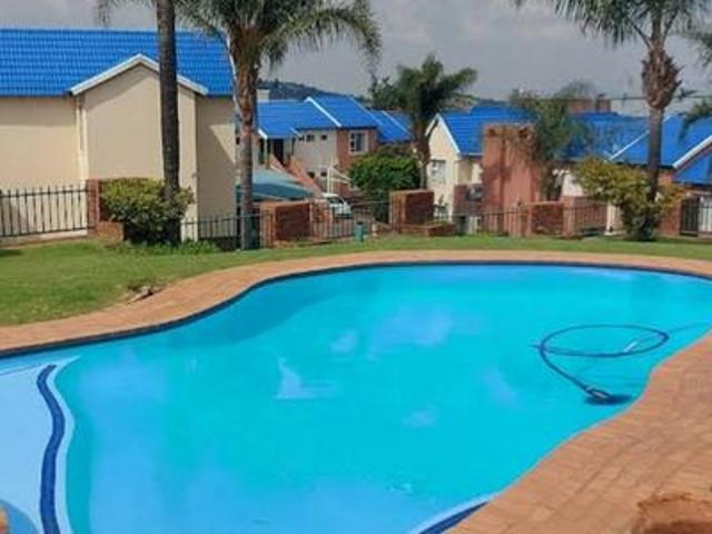 Townhouse for sale in Vosloorus, Gauteng
