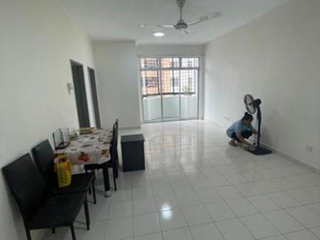 Apartment for sale in Petaling, Damansara Damai