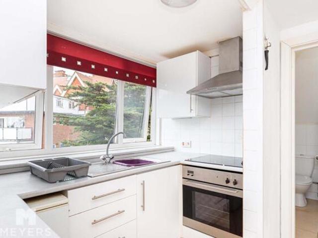 Apartment for sale in Boscombe, Bournemouth