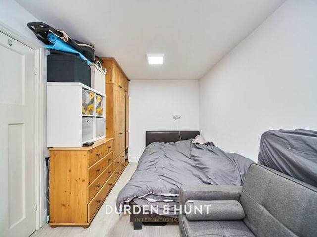 Apartment for sale in Chingford, Waltham Abbey