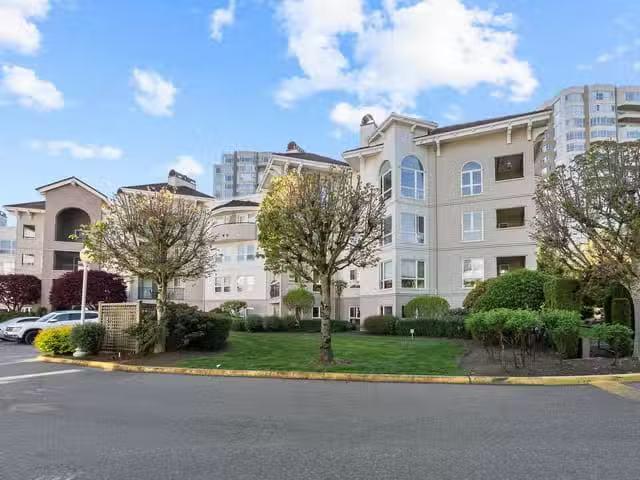 Condo for sale in Abbotsford, British Columbia