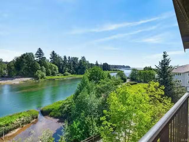 Condo for sale in Courtenay, British Columbia