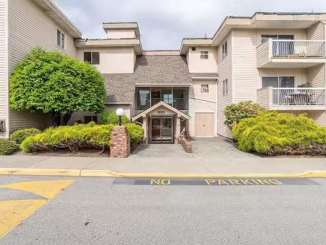 Condo for sale in Rideau Lakes, Ontario