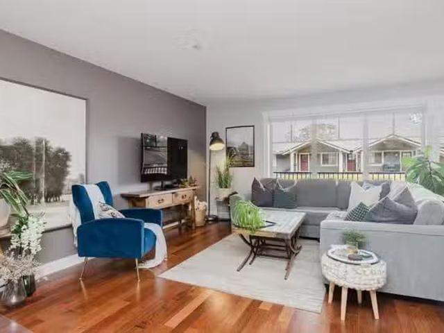 Condo for sale in Gibsons, British Columbia