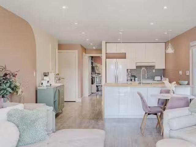 Condo for sale in Gibsons, British Columbia