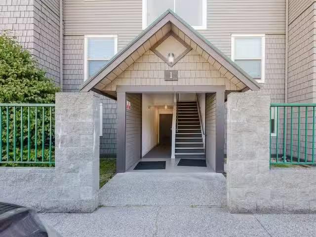 Condo for sale in Gibsons, British Columbia