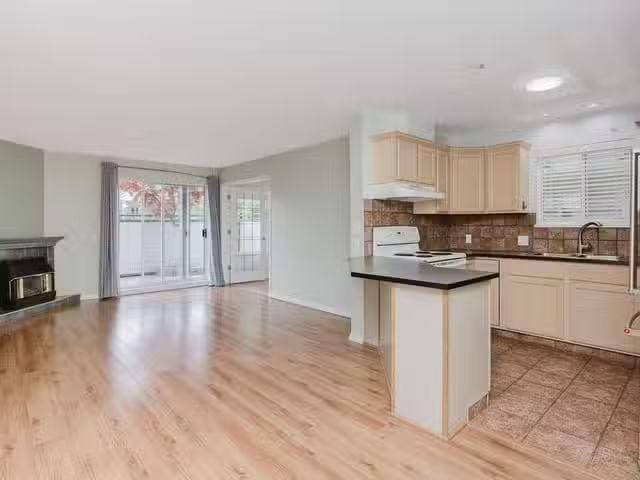 Condo for sale in Gibsons, British Columbia