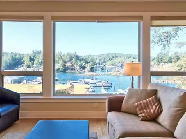 Condo for sale in Madeira Park, British Columbia