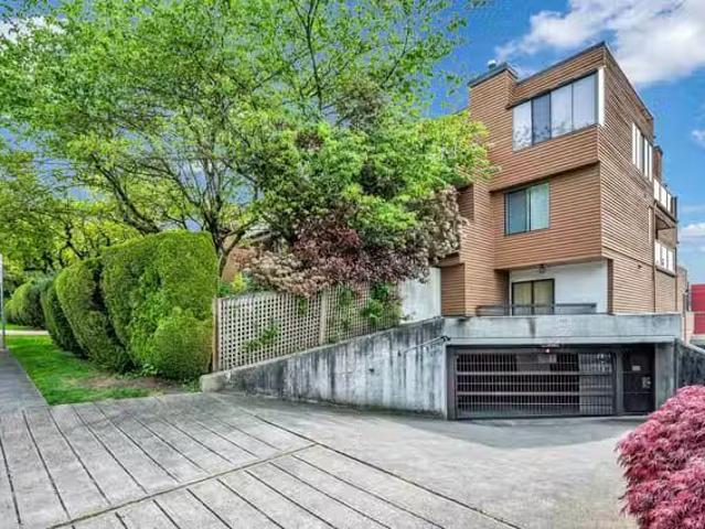 Condo for sale in New Westminster, British Columbia