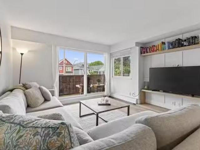 Condo for sale in New Westminster, British Columbia