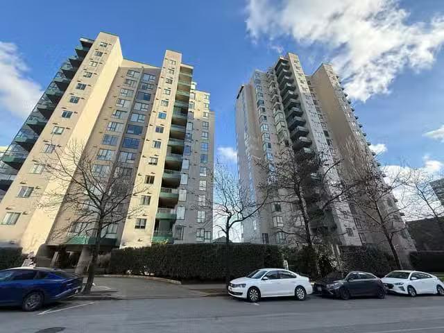 Condo for sale in New Westminster, British Columbia