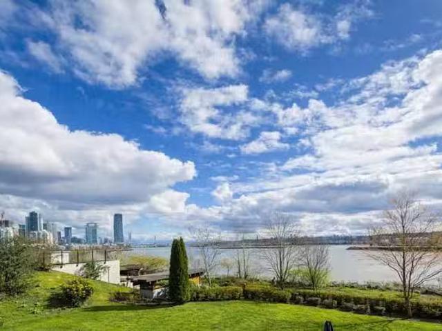 Condo for sale in New Westminster, British Columbia