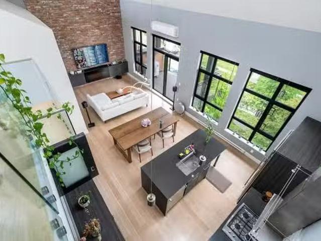 Condo for sale in New Westminster, British Columbia