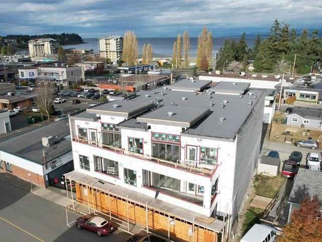House for sale in Parksville