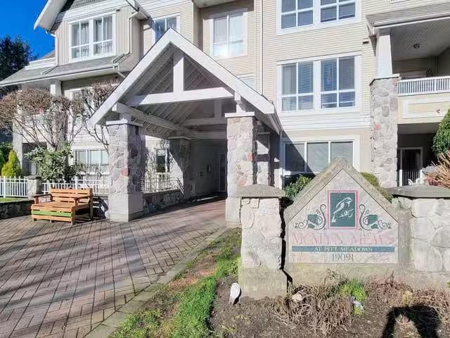 Condo for sale in Pitt Meadows, British Columbia