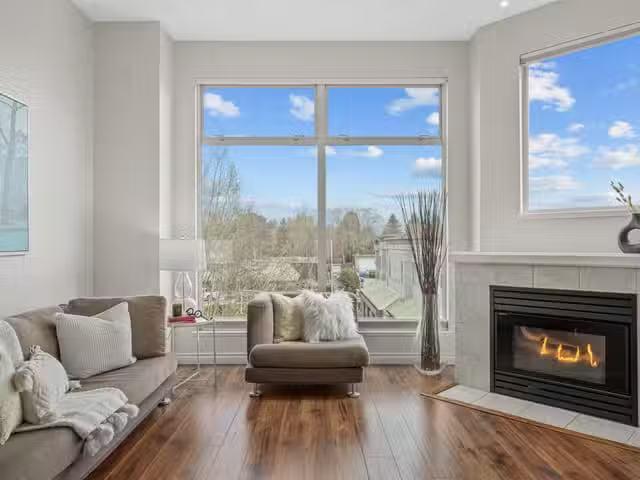 Condo for sale in Pitt Meadows, British Columbia