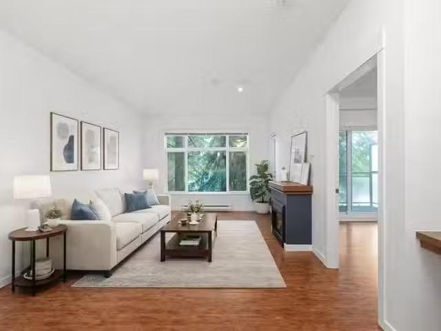 Condo for sale in Pitt Meadows, British Columbia