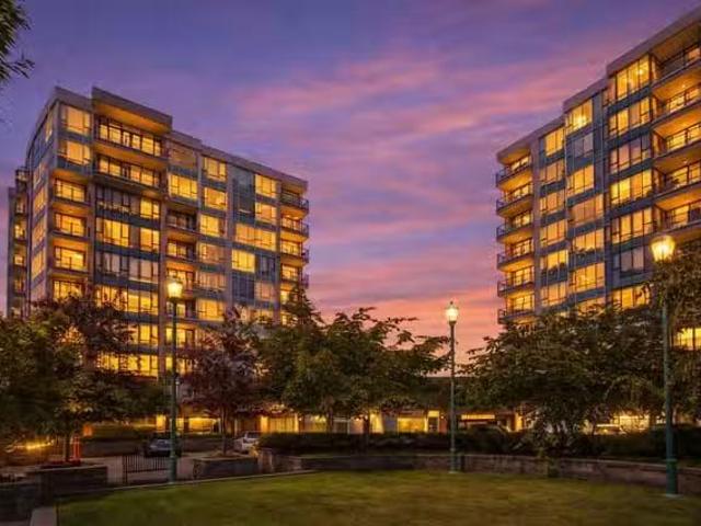 Condo for sale in Pitt Meadows, British Columbia