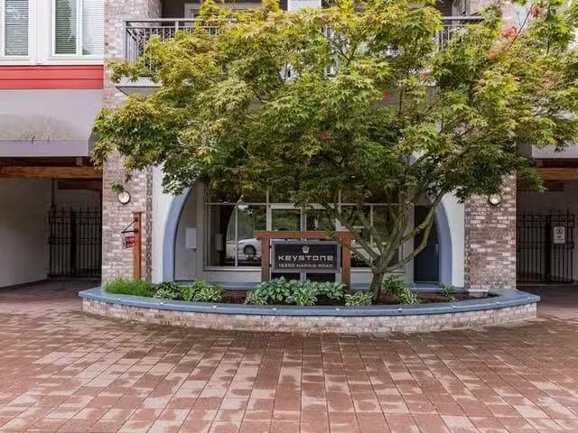 Condo for sale in Pitt Meadows, British Columbia
