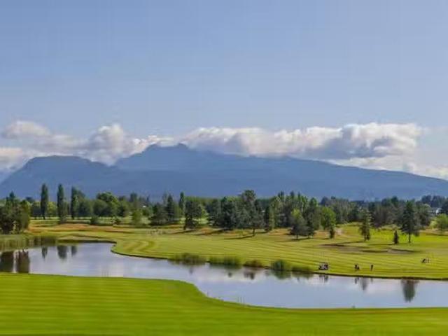 Condo for sale in Pitt Meadows, British Columbia