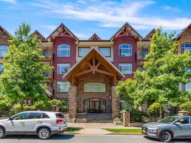 Condo for sale in Pitt Meadows, British Columbia