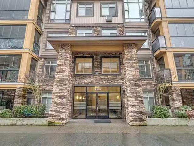 Condo for sale in Pitt Meadows, British Columbia