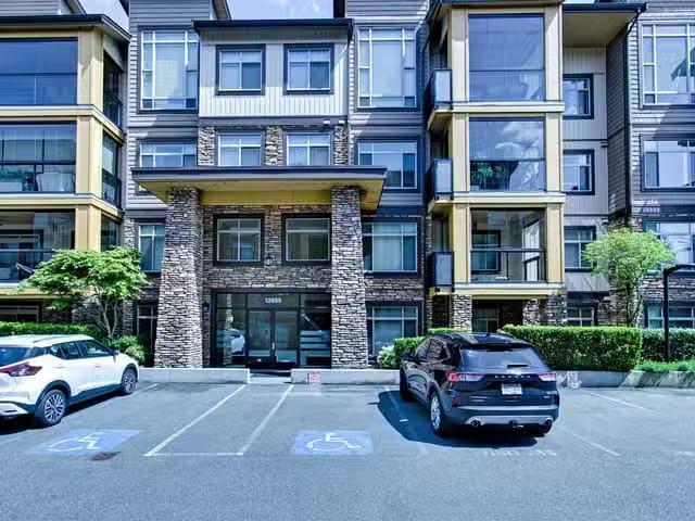 Condo for sale in Pitt Meadows, British Columbia