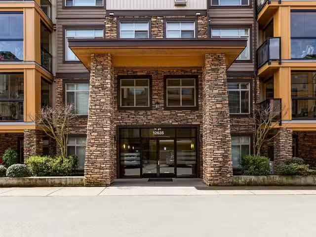 Condo for sale in Pitt Meadows, British Columbia