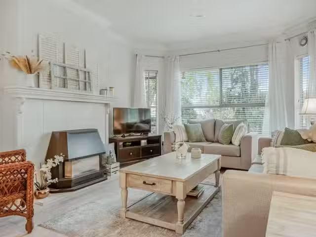 Condo for sale in Pitt Meadows, British Columbia