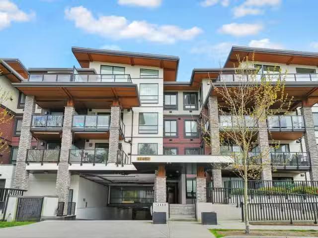 Condo for sale in Pitt Meadows, British Columbia