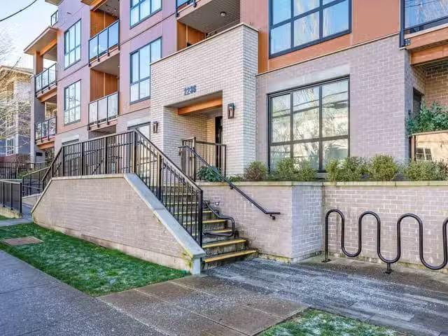 Condo for sale in Port Coquitlam, British Columbia