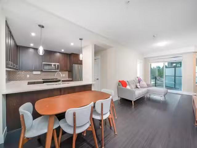 Condo for sale in Port Coquitlam, British Columbia