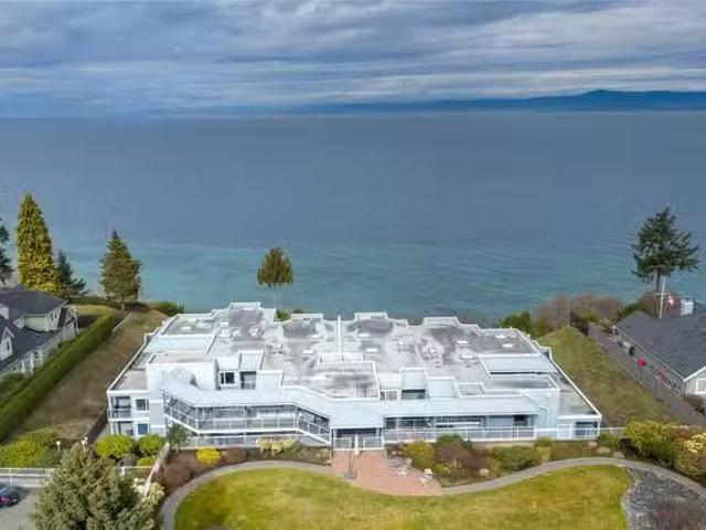 Condo for sale in Qualicum Beach, British Columbia