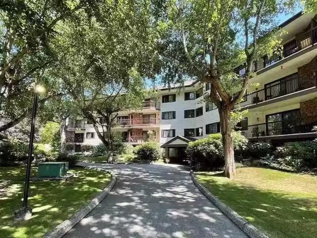 Condo for sale in Ville de Richmond, Estrie