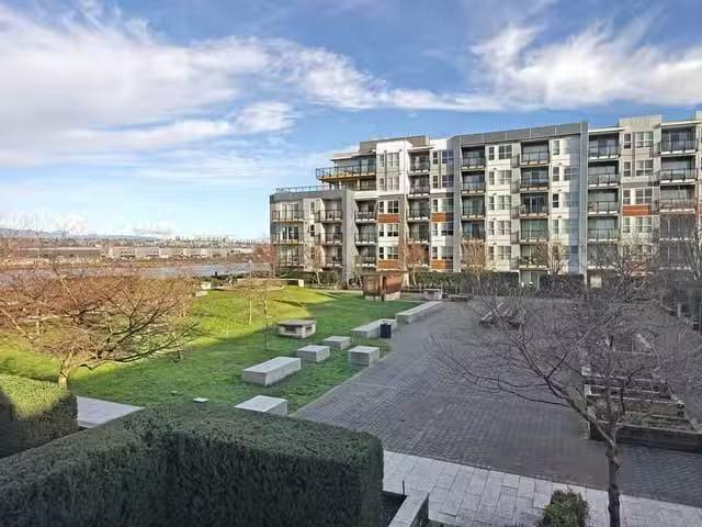 Condo for sale in Ville de Richmond, Estrie