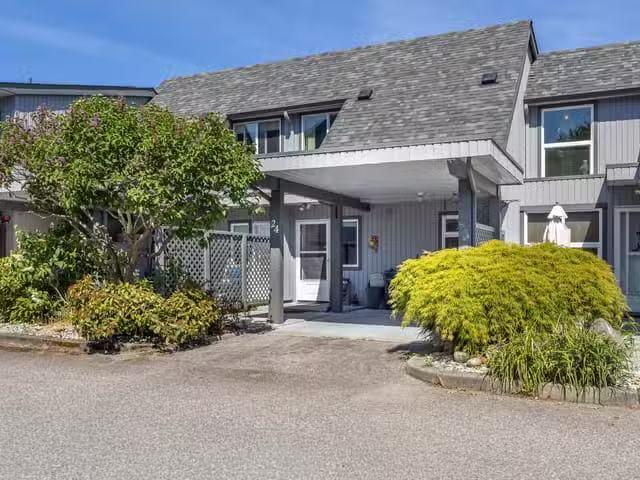 Condo for sale in Sechelt, British Columbia