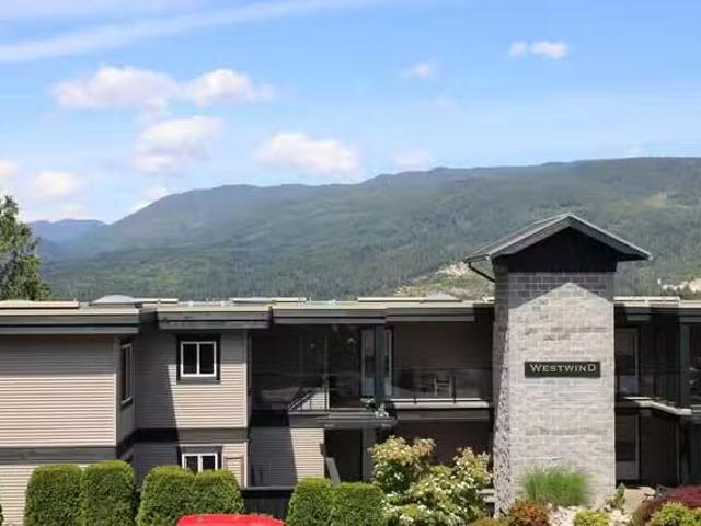 Condo for sale in Sechelt, British Columbia