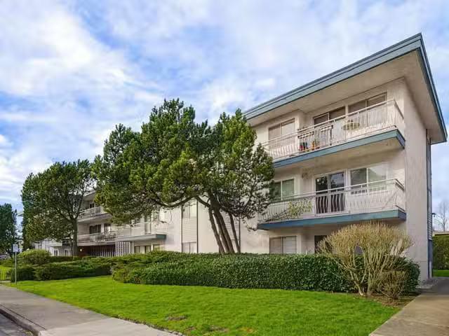Condo for sale in Surrey, British Columbia