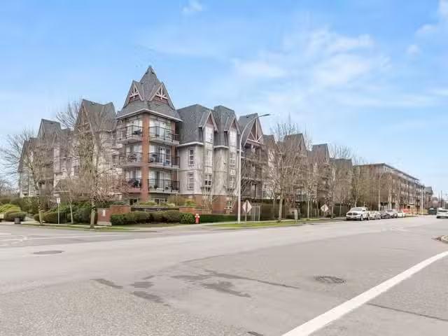 Condo for sale in Surrey, British Columbia