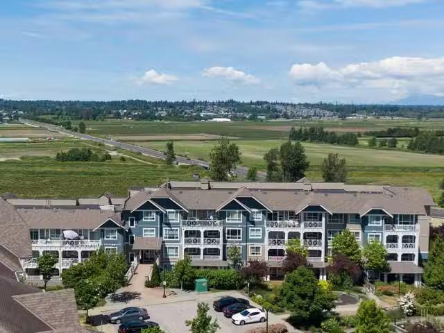 Condo for sale in Surrey, British Columbia