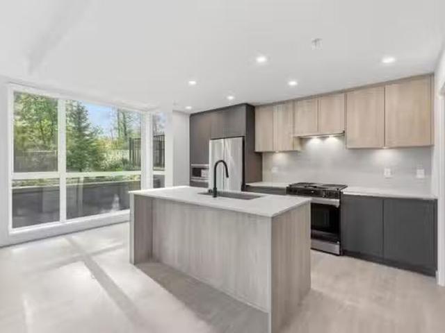Condo for sale in Surrey, British Columbia