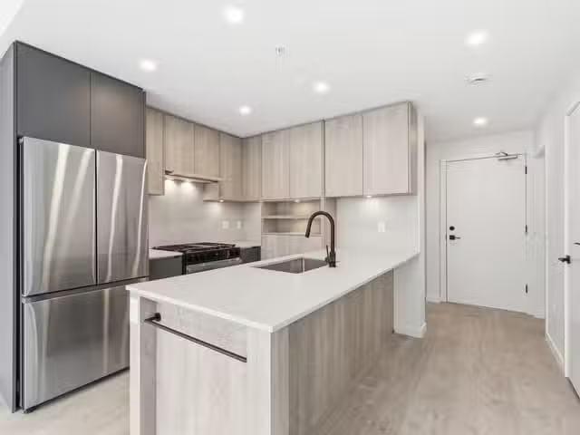 Condo for sale in Surrey, British Columbia