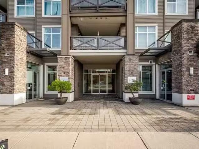Condo for sale in Surrey, British Columbia