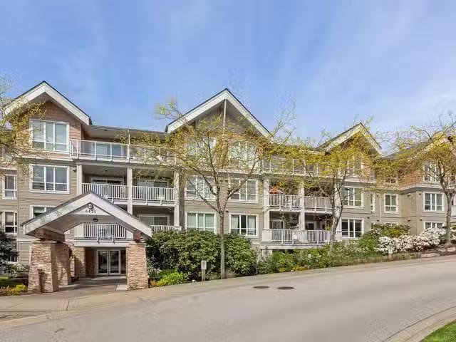 Condo for sale in Surrey, British Columbia