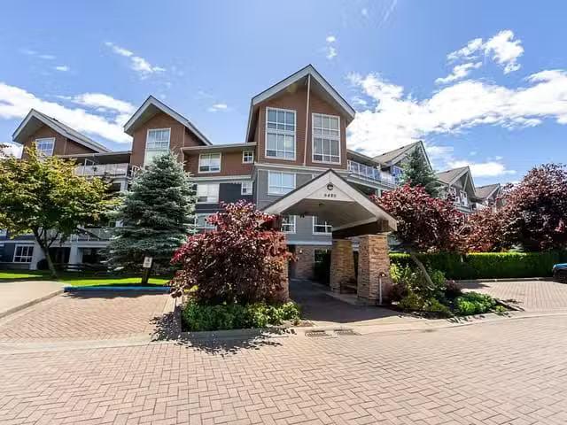 Condo for sale in Surrey, British Columbia