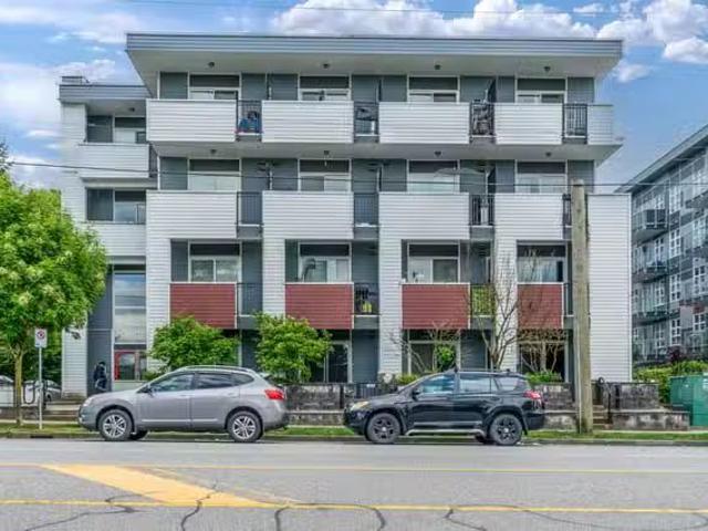 Condo for sale in Surrey, British Columbia