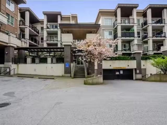 Condo for sale in Surrey, British Columbia