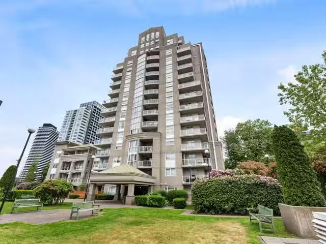 Condo for sale in Surrey, British Columbia