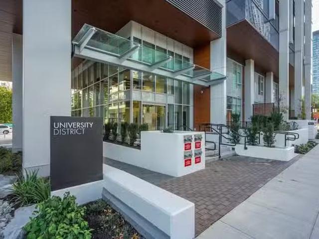 Condo for sale in Surrey, British Columbia
